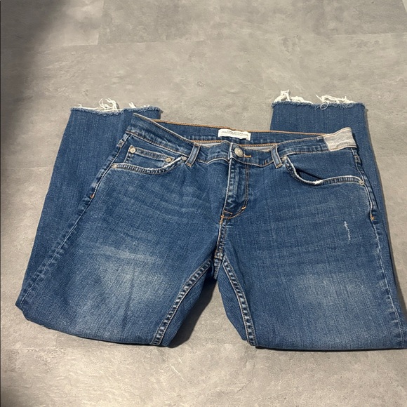 Zara • Raw Hem Jeans - Picture 7 of 9